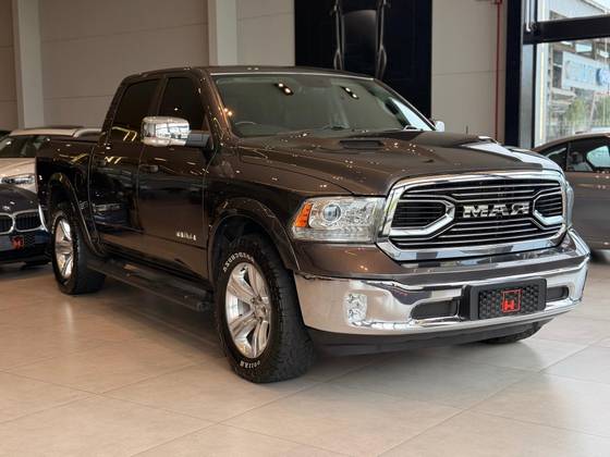 RAM CLASSIC 5.7 V8 GASOLINA LARAMIE CD 4X4 AUTOMÁTICO